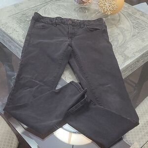 AMERICAN EAGLE DARK WASH SLIM JEANS 28